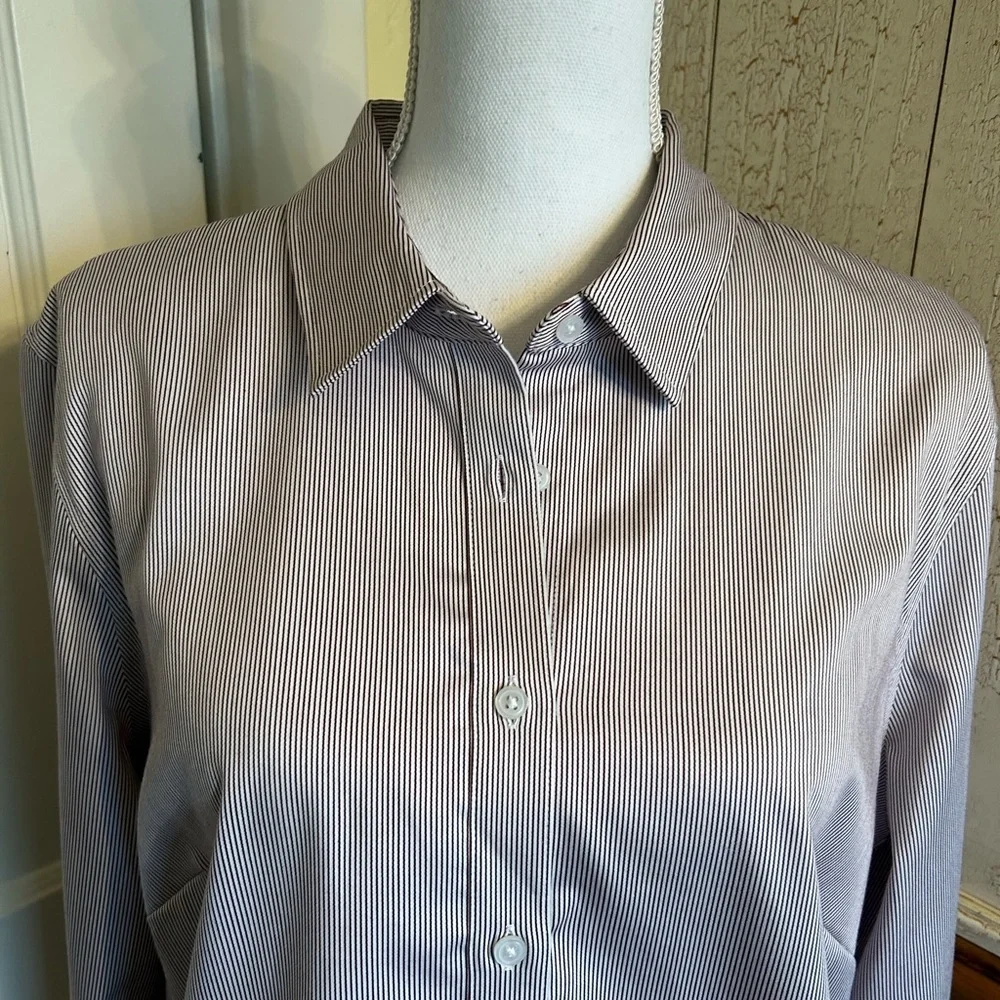 Banana Republic Tailored Fit Pinstripe Shirt - Picture 3 of 12